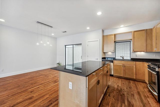 4427 Eigel Street, Houston, TX 77007