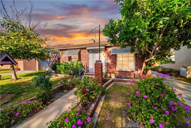 3266 Maine Avenue, Long Beach, CA 90806