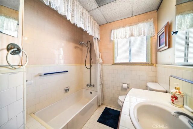 3266 Maine Avenue, Long Beach, CA 90806