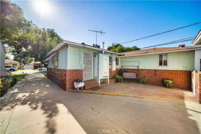3266 Maine Avenue, Long Beach, CA 90806