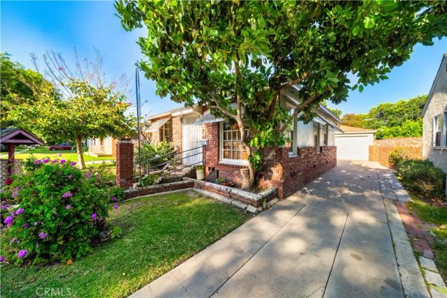 3266 Maine Avenue, Long Beach, CA 90806