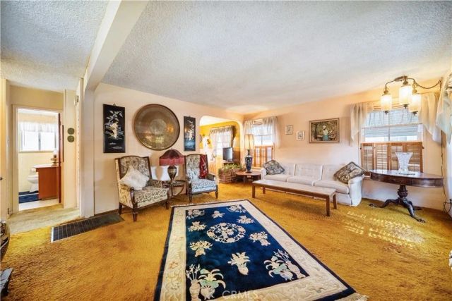 3266 Maine Avenue, Long Beach, CA 90806