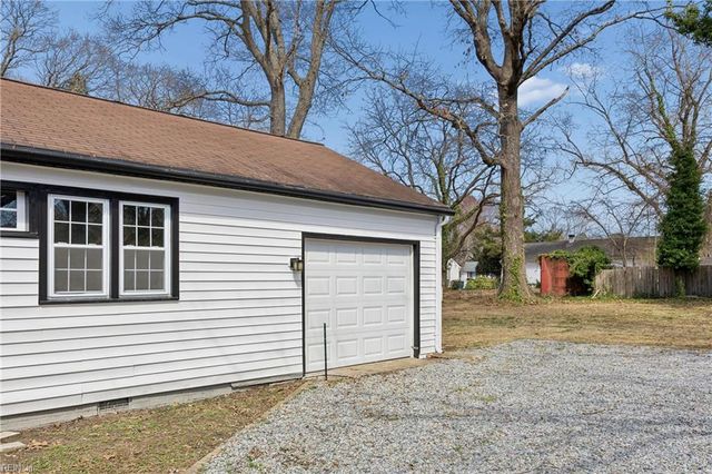 915 Jackson DR, Williamsburg, VA 23185