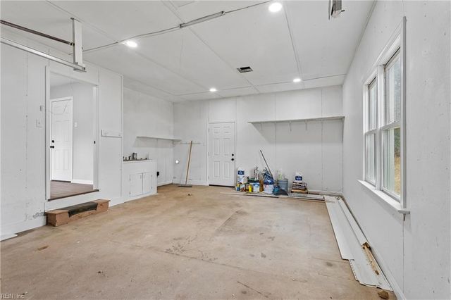 915 Jackson DR, Williamsburg, VA 23185