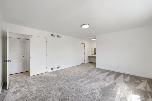 6650 E Arizona Avenue 132, Denver, CO 80224