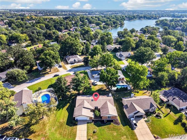 202 Rue Grand Drive, Lake St Louis, MO 63367