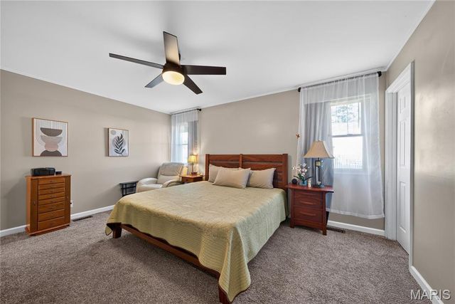 202 Rue Grand Drive, Lake St Louis, MO 63367