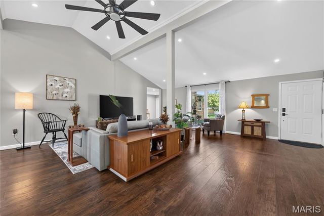 202 Rue Grand Drive, Lake St Louis, MO 63367