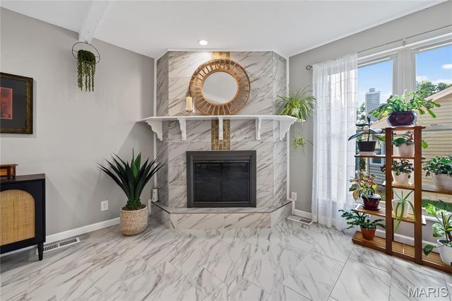 202 Rue Grand Drive, Lake St Louis, MO 63367