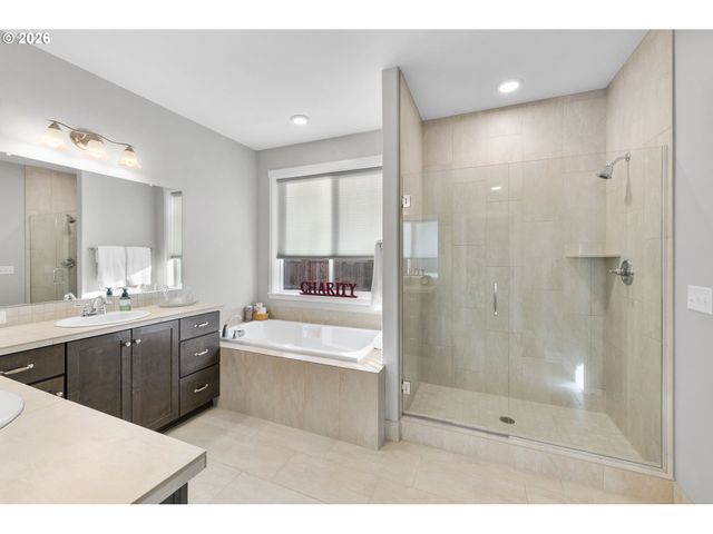 16710 Ne 98TH St, Vancouver, WA 98682