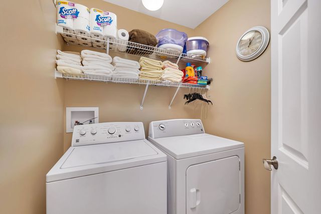 1047 Heron Circle, Joliet, IL 60431