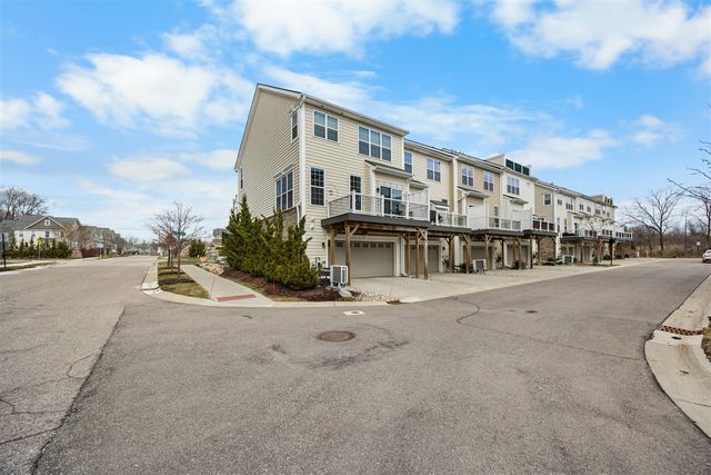 2794 Ashcombe Drive, Ann Arbor, MI 48105