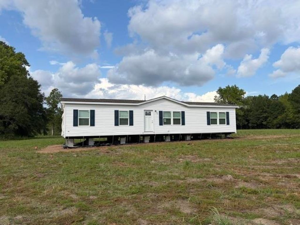 10052 W Highway 19, Loris, SC 29569 — exterior