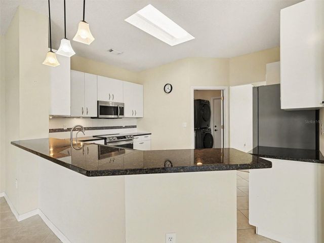 5325 GARDENS DR, Sarasota, FL 34243