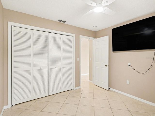 5325 GARDENS DR, Sarasota, FL 34243