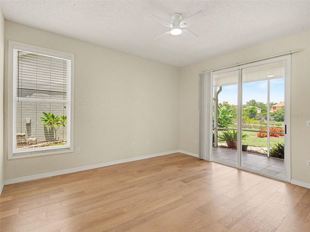 5325 GARDENS DR, Sarasota, FL 34243