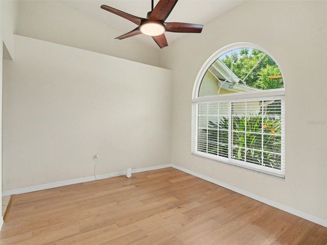 5325 GARDENS DR, Sarasota, FL 34243