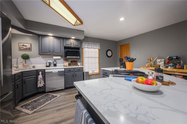 6840 Akron Avenue NW, Canal Fulton, OH 44614
