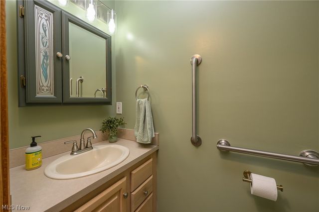 6840 Akron Avenue NW, Canal Fulton, OH 44614
