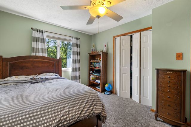 954 S Sunset Beach Rd, Buffalo Twp, PA 15323