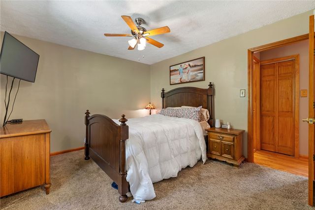 954 S Sunset Beach Rd, Buffalo Twp, PA 15323