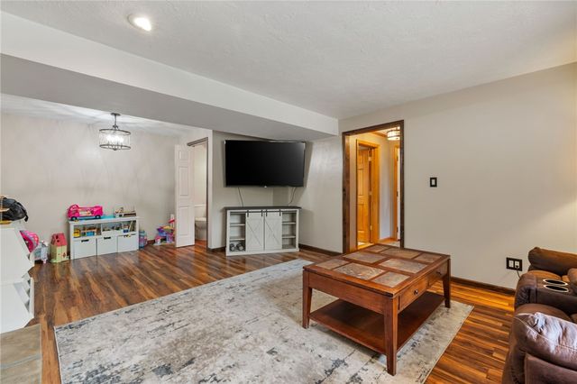 954 S Sunset Beach Rd, Buffalo Twp, PA 15323