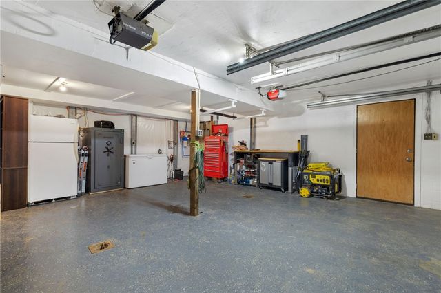 954 S Sunset Beach Rd, Buffalo Twp, PA 15323