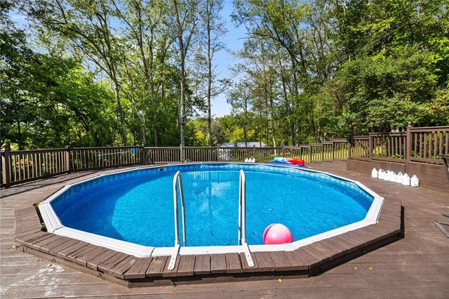 954 S Sunset Beach Rd, Buffalo Twp, PA 15323