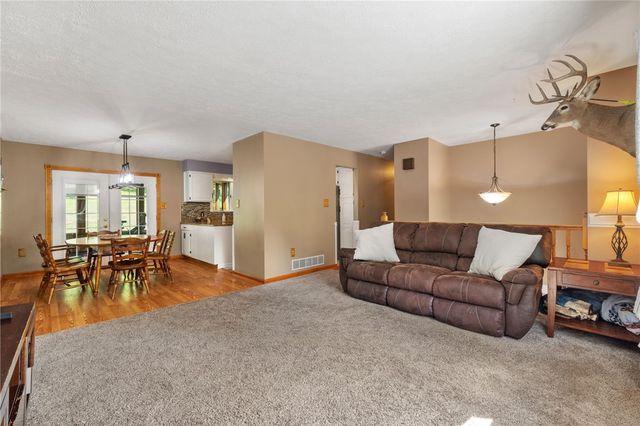 954 S Sunset Beach Rd, Buffalo Twp, PA 15323