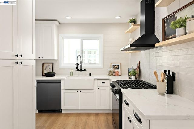 3153 Sheffield Ave, Oakland, CA 94602