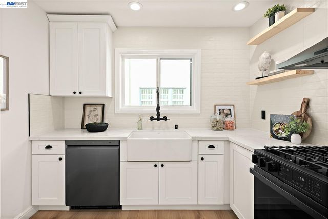 3153 Sheffield Ave, Oakland, CA 94602