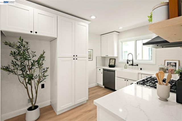 3153 Sheffield Ave, Oakland, CA 94602
