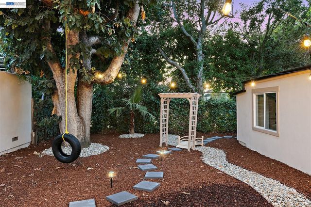 3153 Sheffield Ave, Oakland, CA 94602