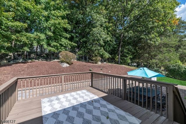 52 Crescent Rd, Wanaque Boro, NJ 07465