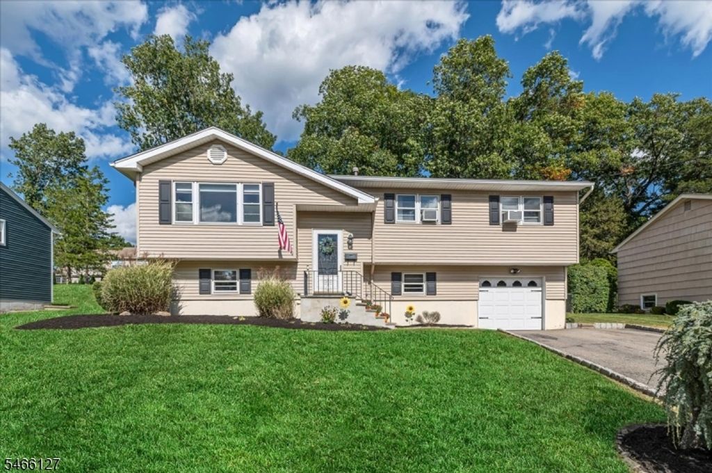 52 Crescent Rd, Wanaque Boro, NJ 07465 — exterior