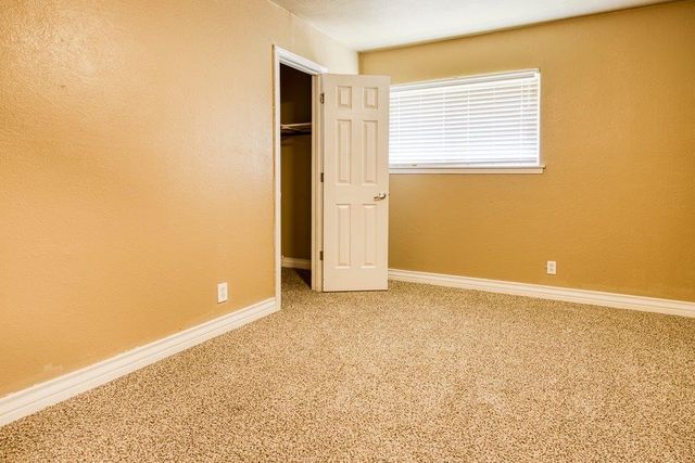 111 Chase Dr, Portland, TX 78374