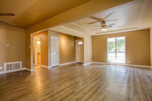 111 Chase Dr, Portland, TX 78374