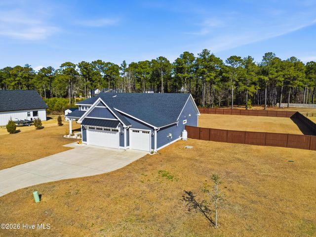 195 Gus Horne Road, Holly Ridge, NC 28445