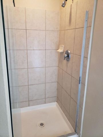 15810 Sheldon Ridge Way, Houston, TX 77044