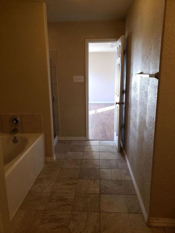 15810 Sheldon Ridge Way, Houston, TX 77044