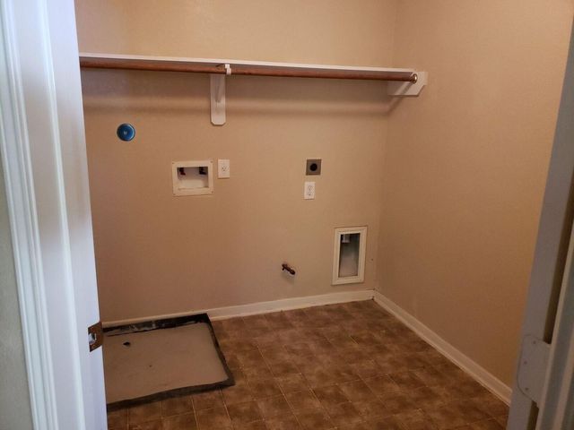 15810 Sheldon Ridge Way, Houston, TX 77044