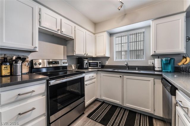 2725 South Nellis Boulevard 2027, Las Vegas, NV 89121