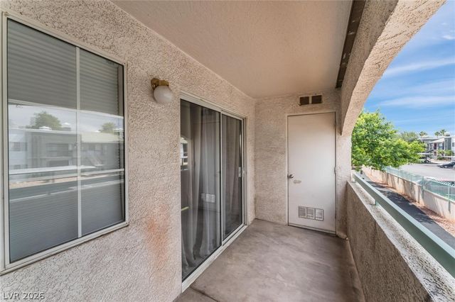 2725 South Nellis Boulevard 2027, Las Vegas, NV 89121