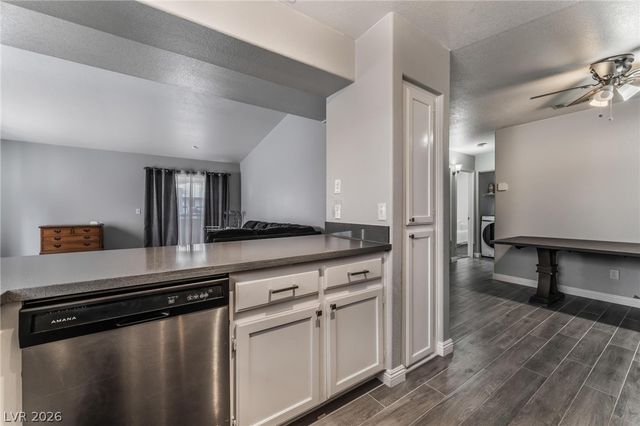 2725 South Nellis Boulevard 2027, Las Vegas, NV 89121