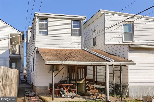 240 E MAIN ST, Middletown, PA 17057