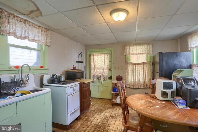 240 E MAIN ST, Middletown, PA 17057