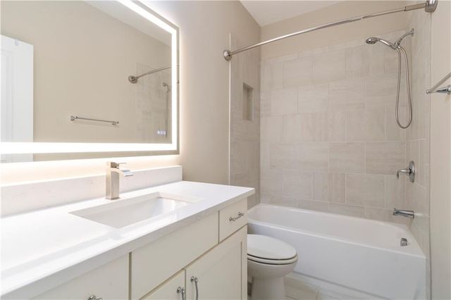 1838 Glenview Park Circle, Duluth, GA 30097