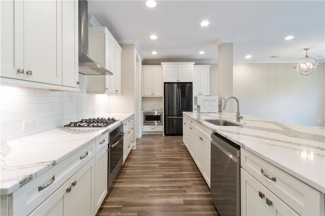 1838 Glenview Park Circle, Duluth, GA 30097