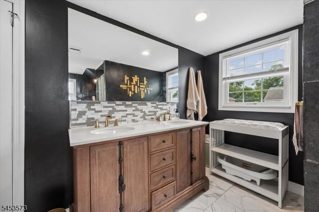 813 Raritan Ave, Manville Boro, NJ 08835