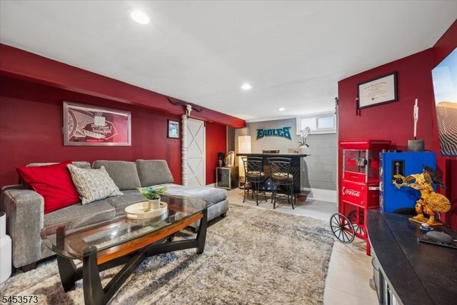 813 Raritan Ave, Manville Boro, NJ 08835